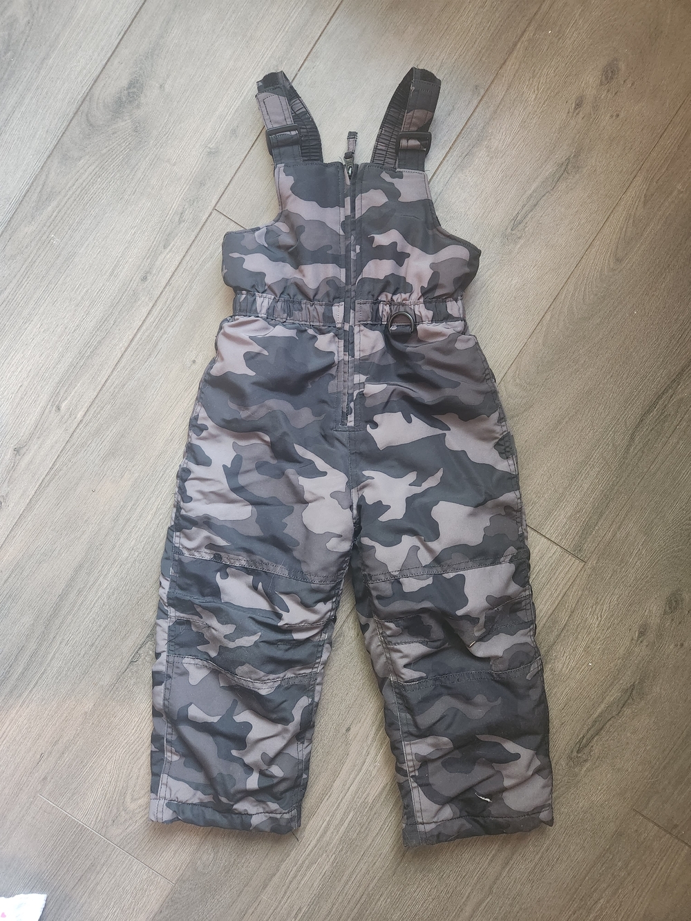 Wonderkids Gray Camo Snow Bib Overalls Size 4T